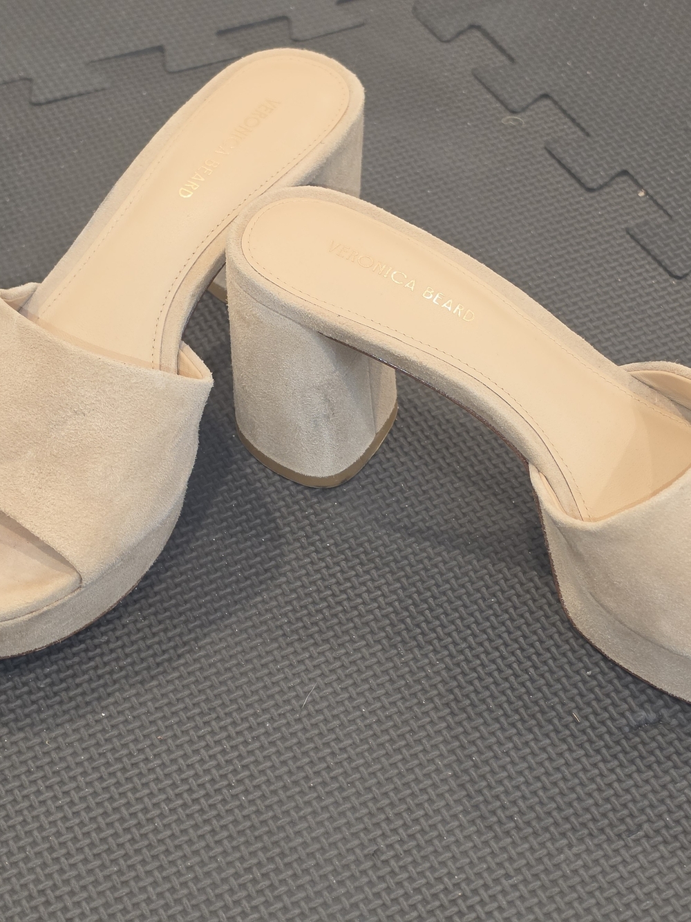 Veronica Beard Dali Suede Platform Sandals Beige Block Heel Size 6.5